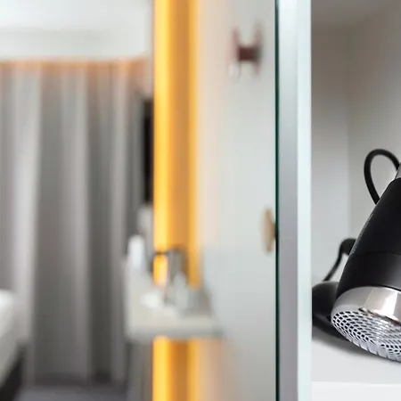 Express - Centre - Rive Gauche By Ihg 3* Руан