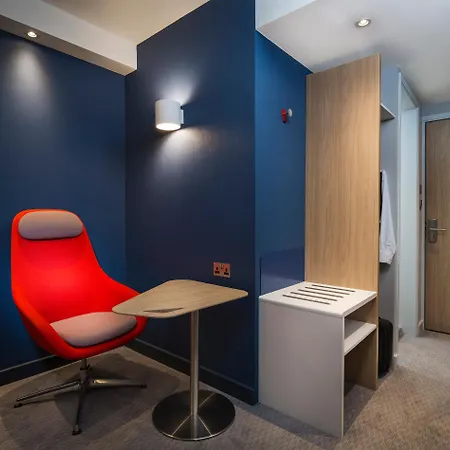 Express By Ihg Hotel