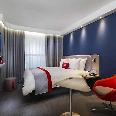 Отель Express By Ihg Руан