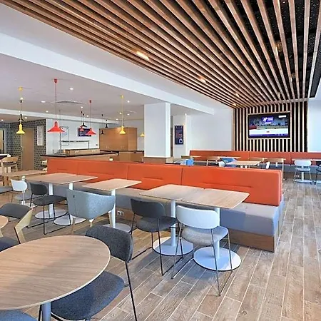 Отель Express By Ihg