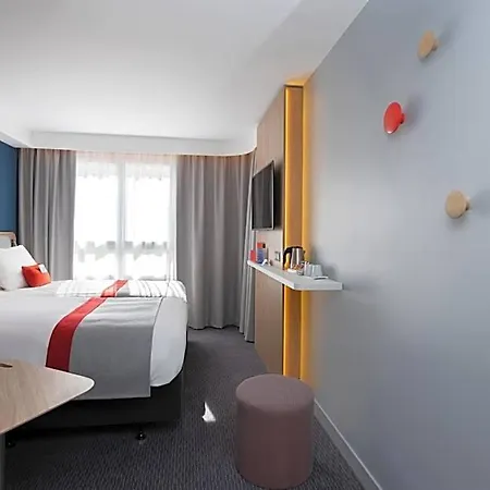 Express By Ihg Отель