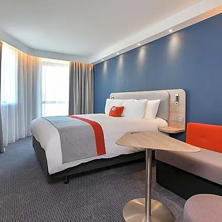Express By Ihg Отель
