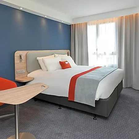 Express By Ihg Отель 3*
