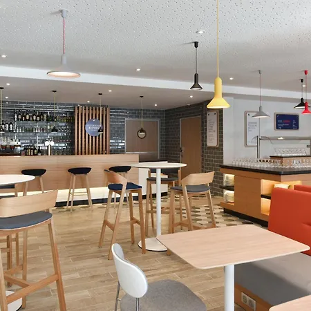 Express By Ihg Отель 3*