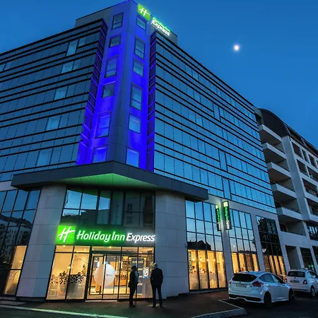 Отель Express By Ihg