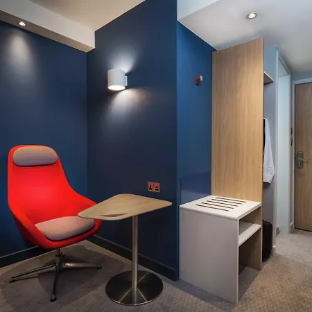 Express By Ihg Отель 3*