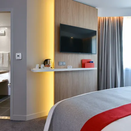 Express By Ihg Отель